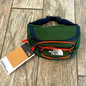 The North Face Belt Bag new with tags